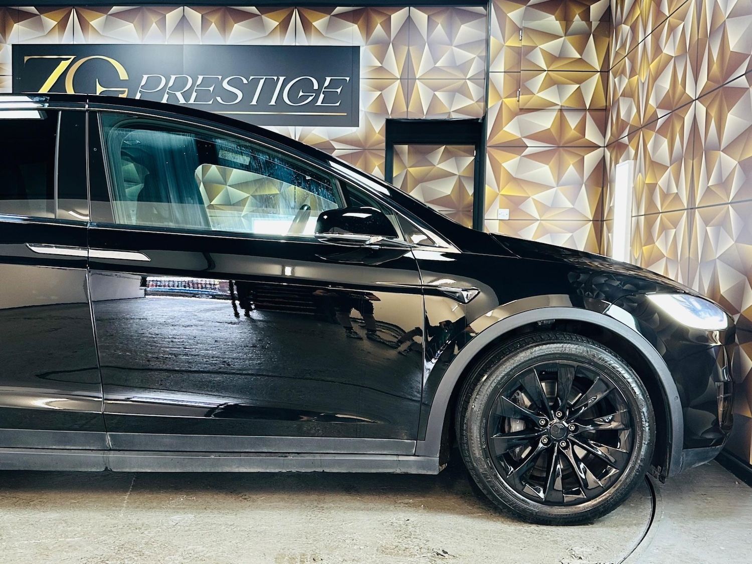 Used Tesla Model X 2018 for sale - 76472209: Photo 29