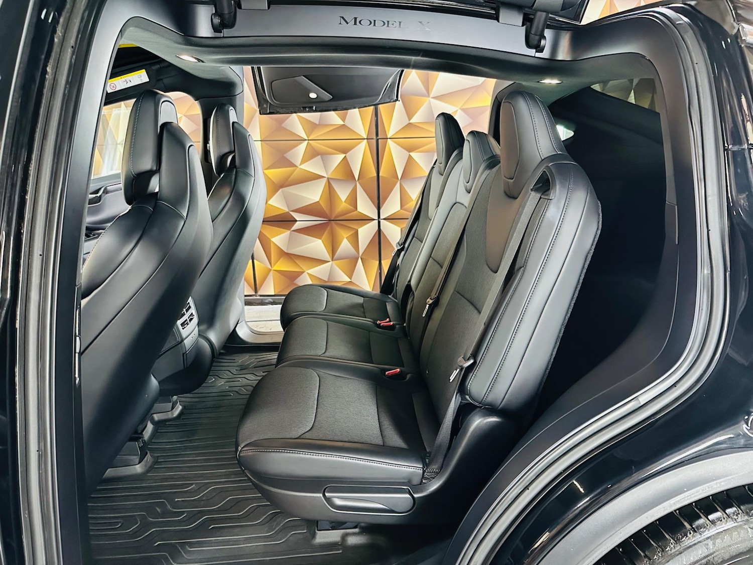 Used Tesla Model X 2018 for sale - 76472209: Photo 30