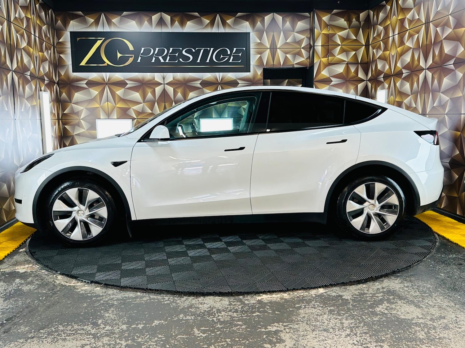 Used Tesla Model Y 2023 for sale - 78157894: Photo 11