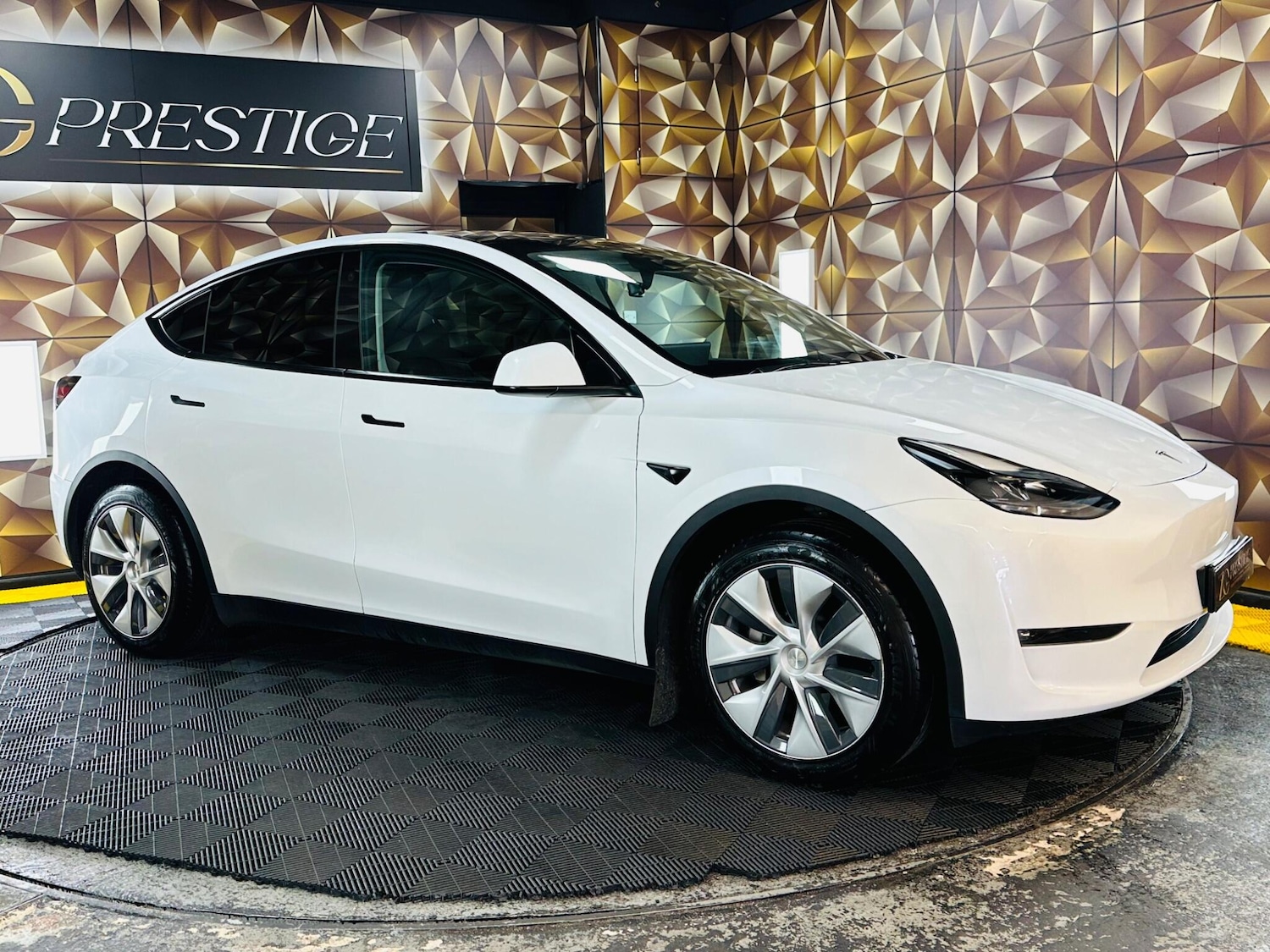 Used Tesla Model Y 2023 for sale - 78157894: Photo 15