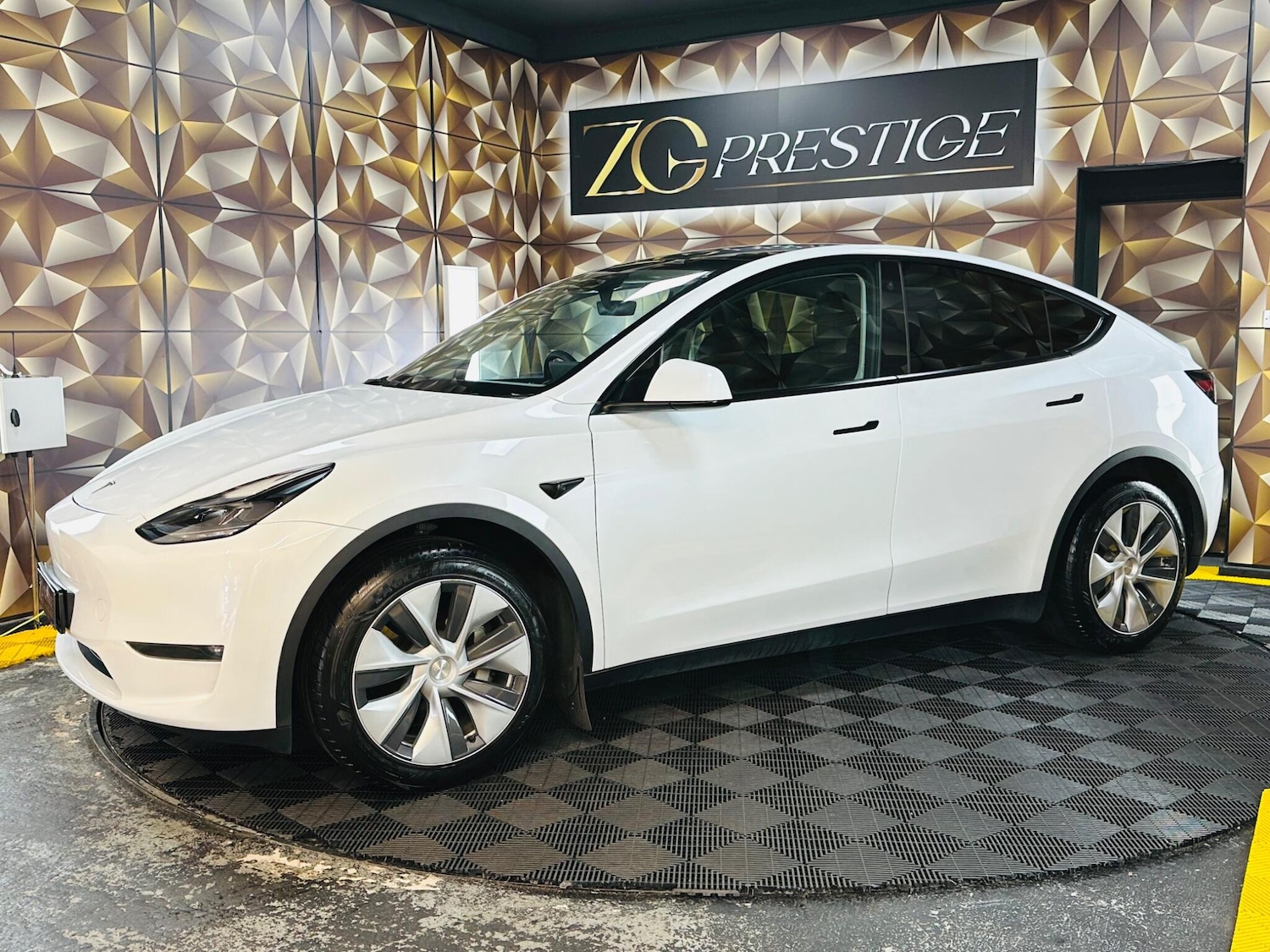 Used Tesla Model Y 2023 for sale - 78157894: Photo 17