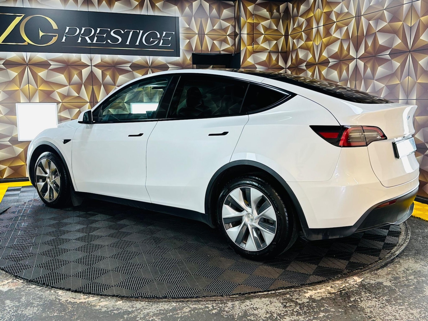 Used Tesla Model Y 2023 for sale - 78157894: Photo 19