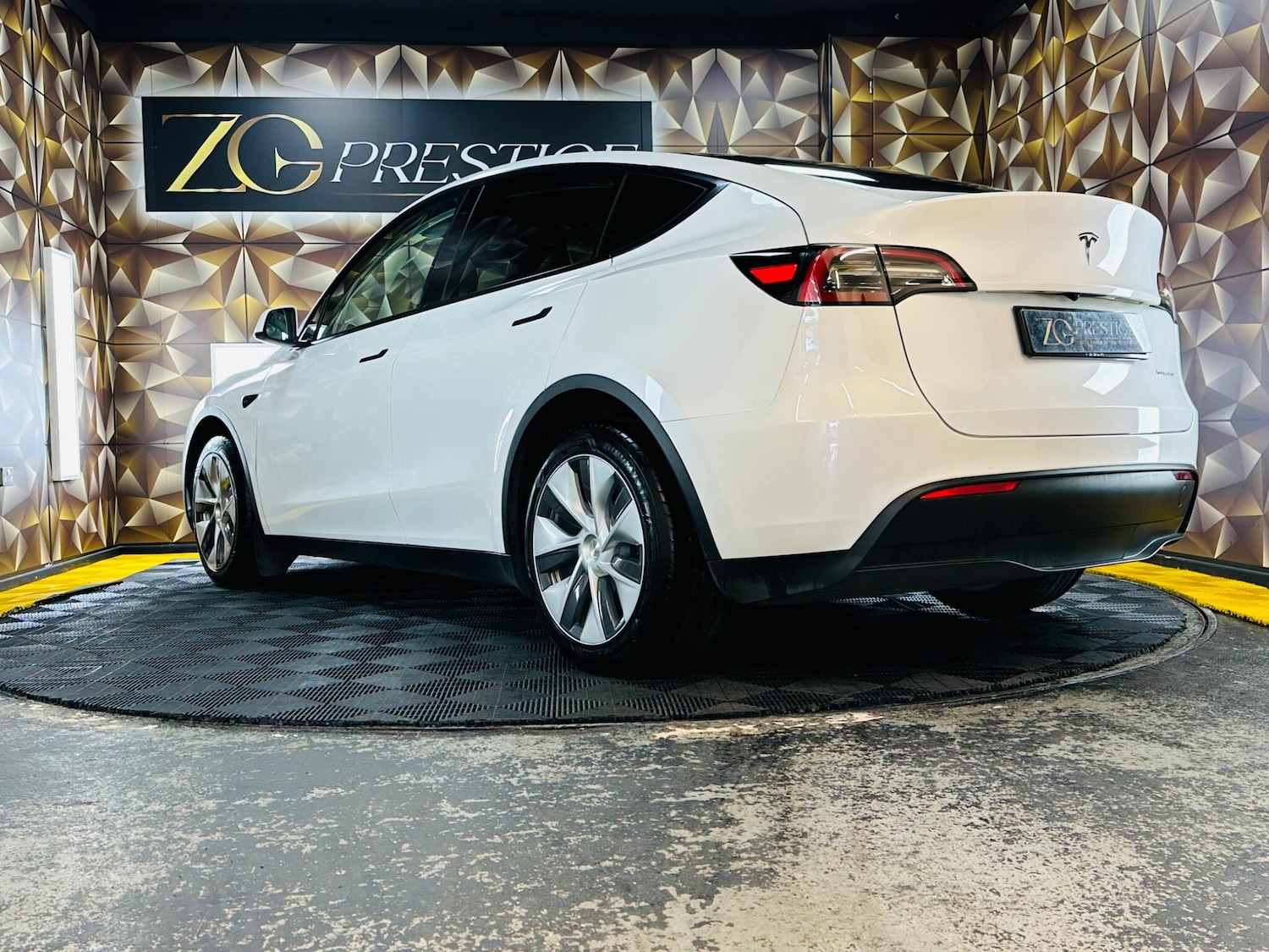 Used Tesla Model Y 2023 for sale - 78157894: Photo 21