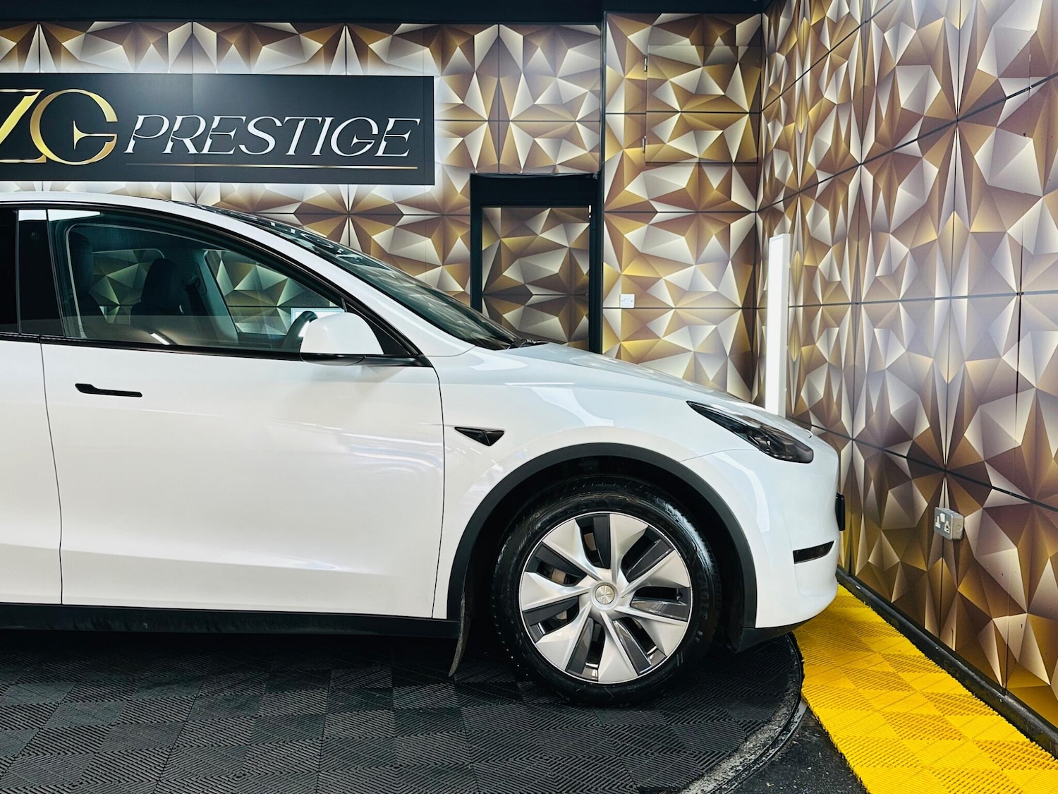 Used Tesla Model Y 2023 for sale - 78157894: Photo 35