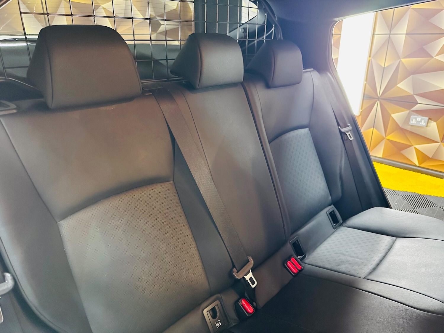 Used Toyota C-HR 2018 for sale - 77647138: Photo 10