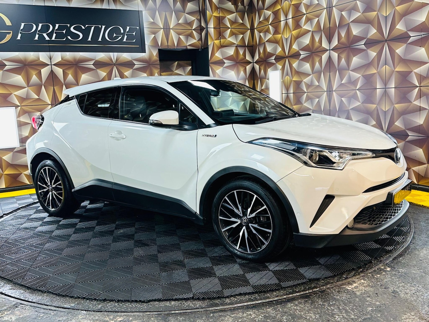 Used Toyota C-HR 2018 for sale - 77647138: Photo 17
