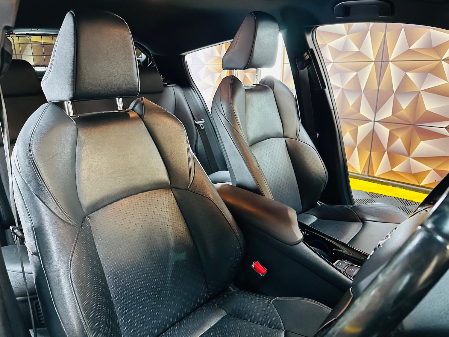 Used Toyota C-HR 2018 for sale - 77647138: Photo 18