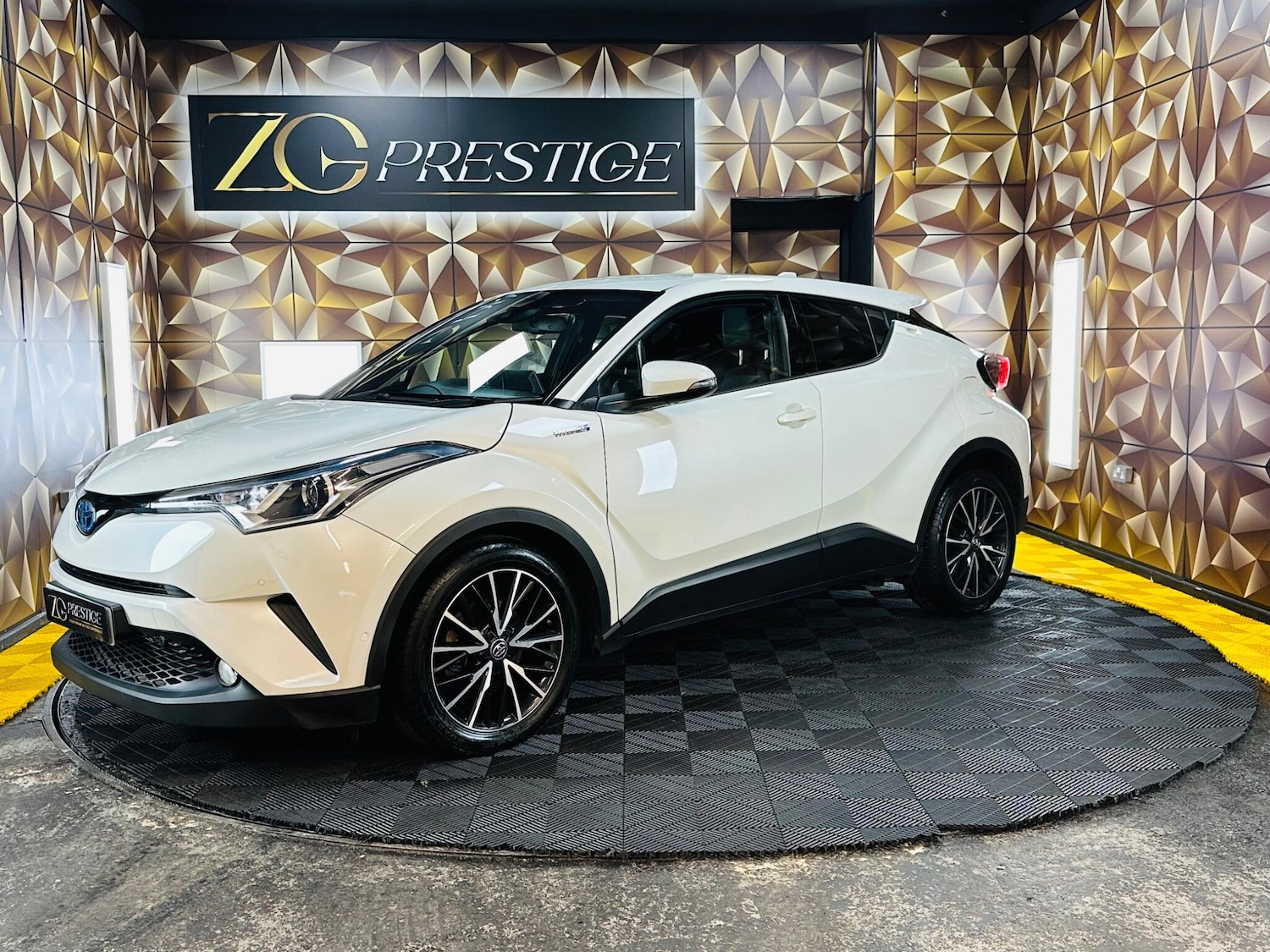 Used Toyota C-HR 2018 for sale - 77647138: Photo 41