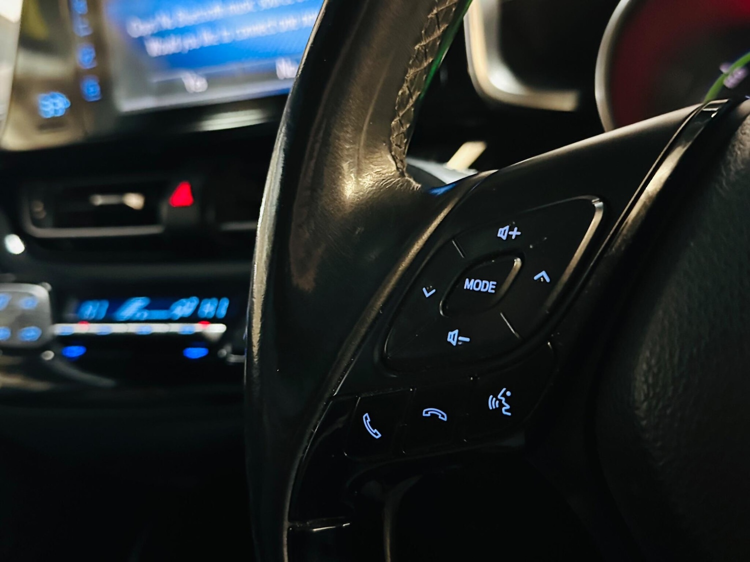 Used Toyota C-HR 2018 for sale - 77647138: Photo 49