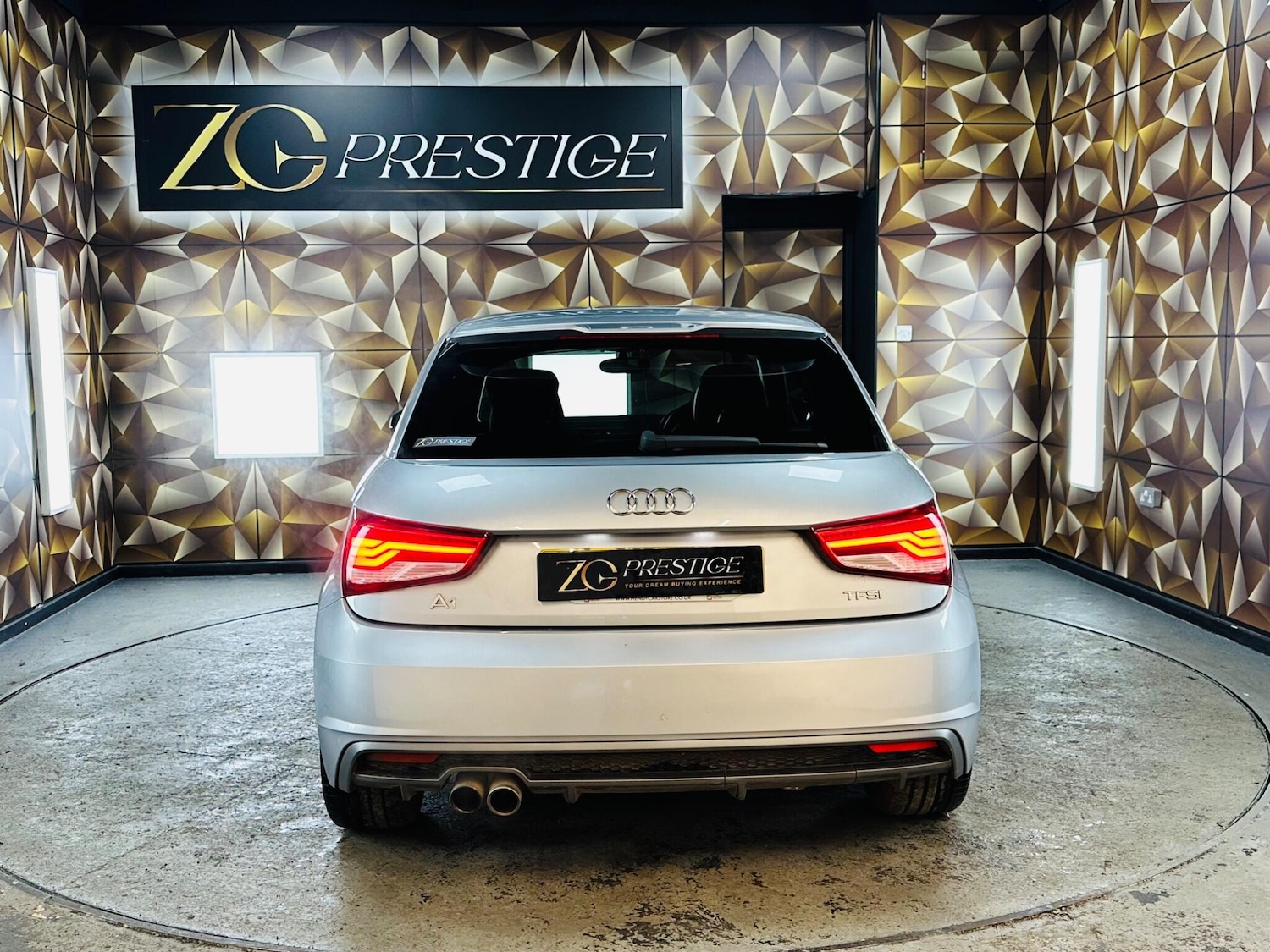 Used Audi A1 2016 for sale - 77015917: Photo 5