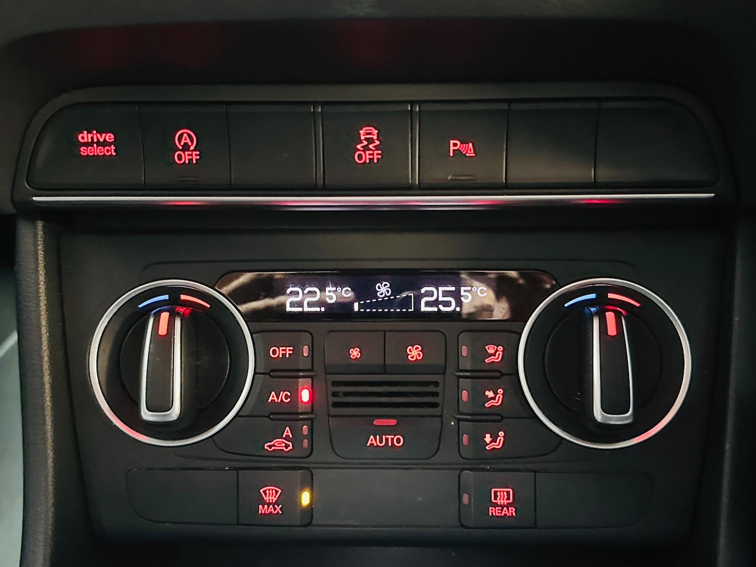 Used Audi Q3 2018 for sale - 76727991: Photo 55