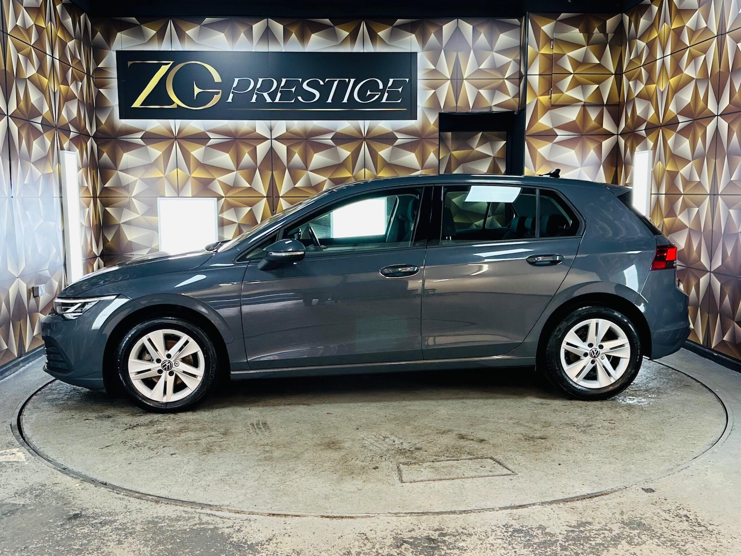 Used Volkswagen Golf 2020 for sale - 76371455: Photo 11