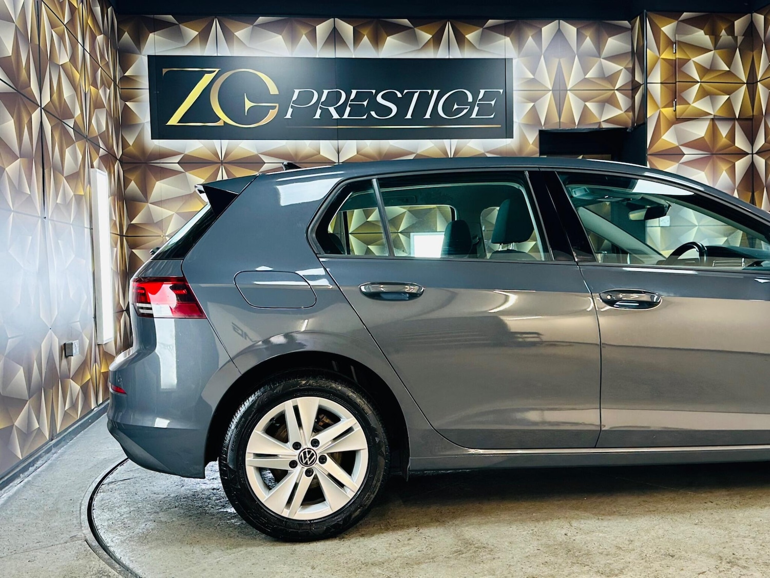 Used Volkswagen Golf 2020 for sale - 76371455: Photo 27