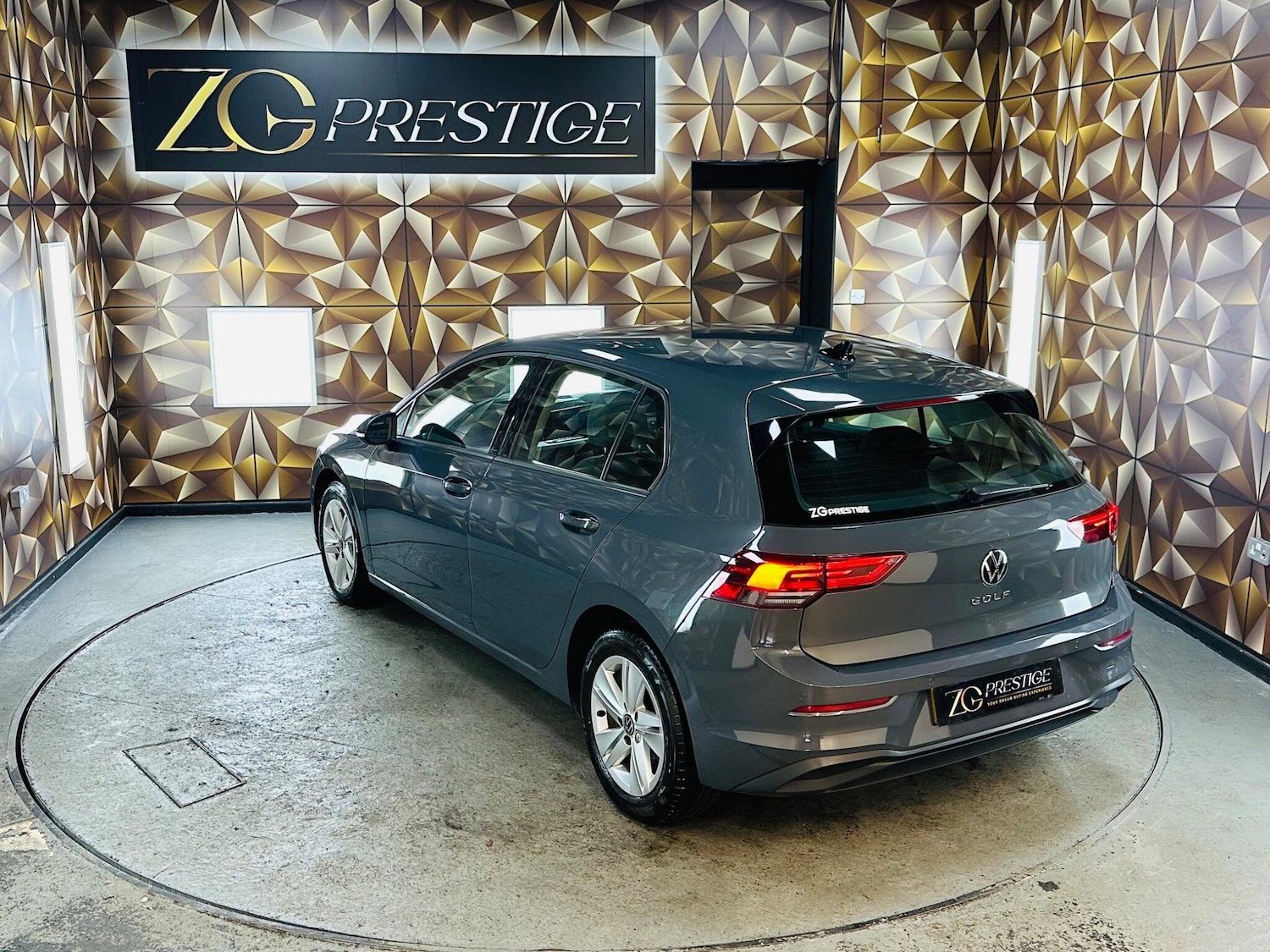 Used Volkswagen Golf 2020 for sale - 76371455: Photo 29