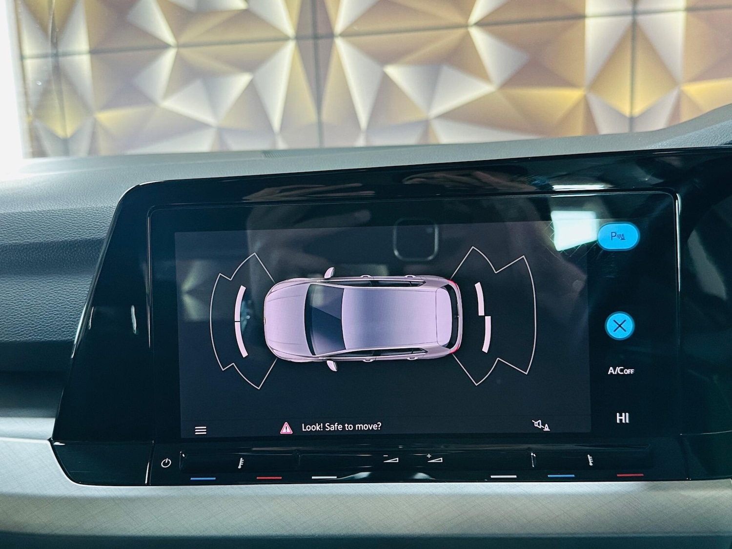 Used Volkswagen Golf 2020 for sale - 76371455: Photo 4