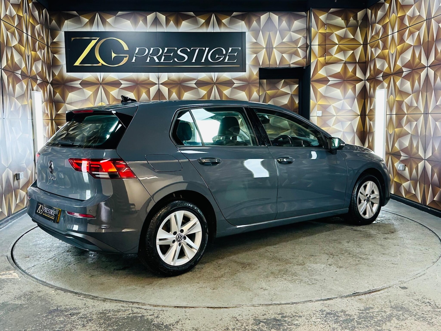 Used Volkswagen Golf 2020 for sale - 76371455: Photo 42