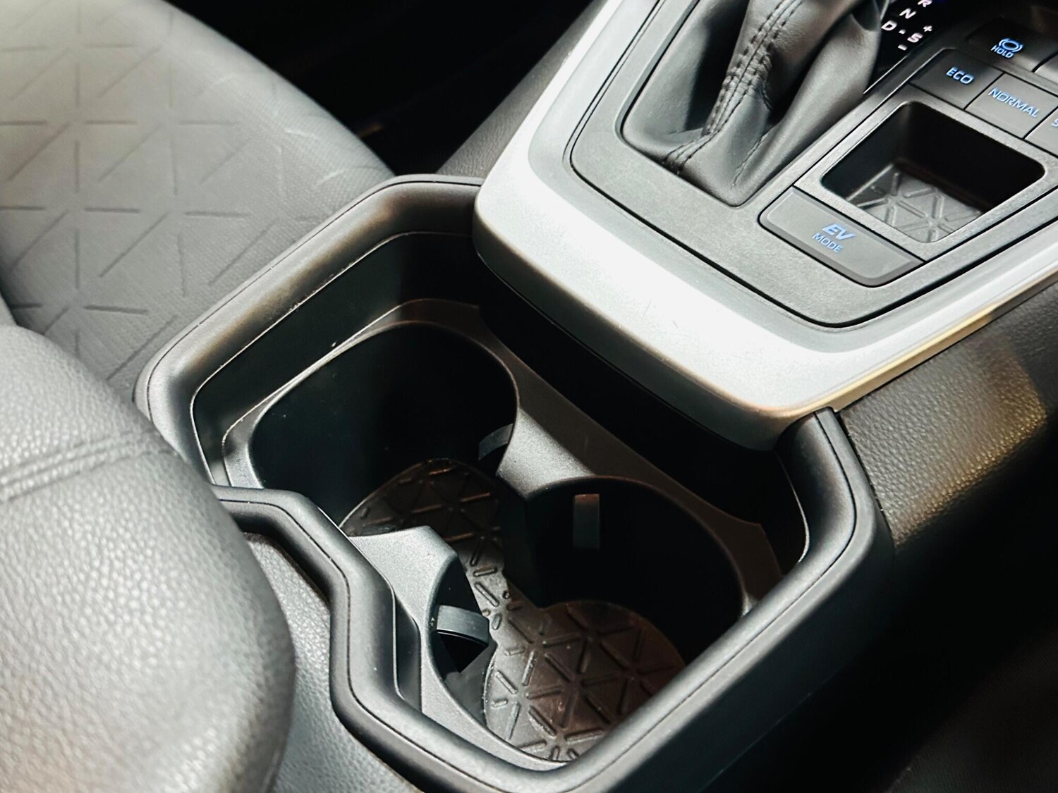 Used Toyota RAV4 for sale - 78148156: Photo 54