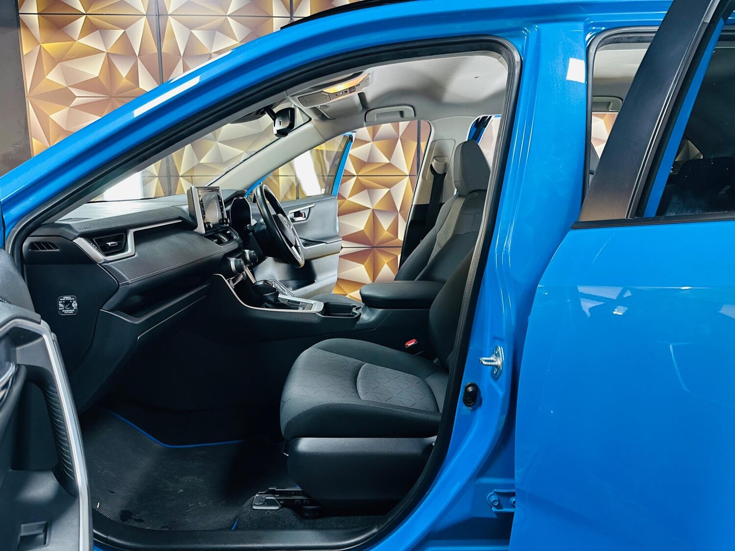 Used Toyota RAV4 for sale - 78148156: Photo 63