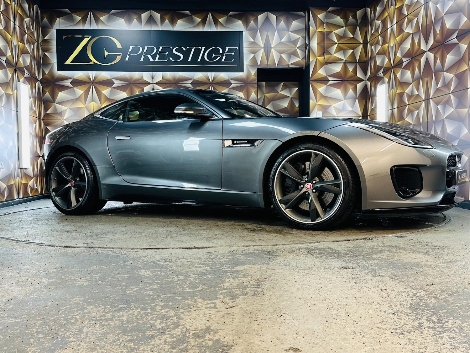 Used Jaguar F-Type 2018 for sale - 76952676: Photo 17