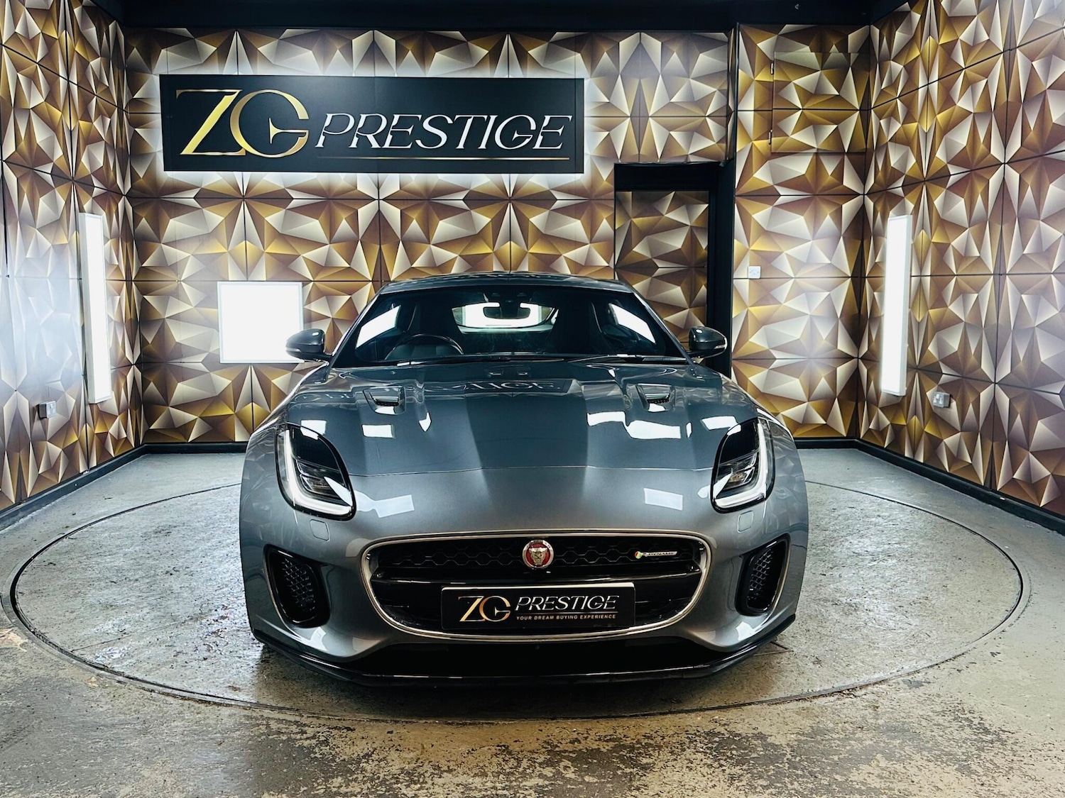 Used Jaguar F-Type 2018 for sale - 76952676: Photo 3