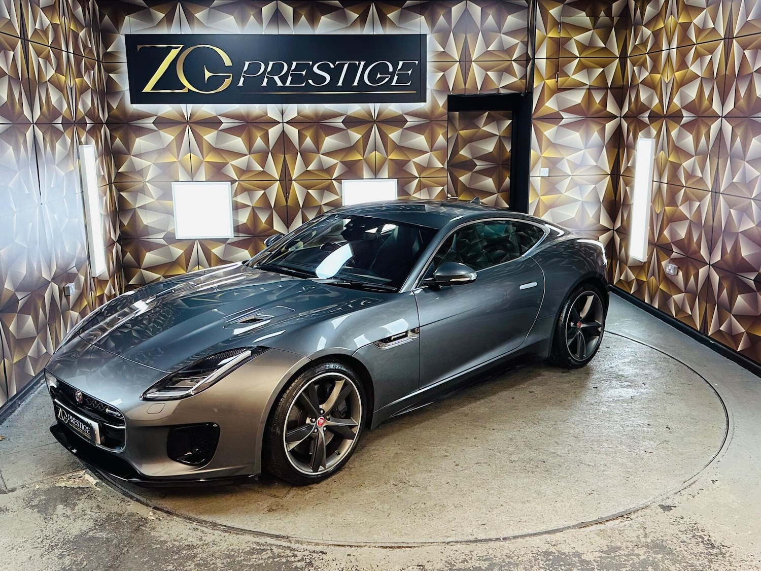 Used Jaguar F-Type 2018 for sale - 76952676: Photo 36