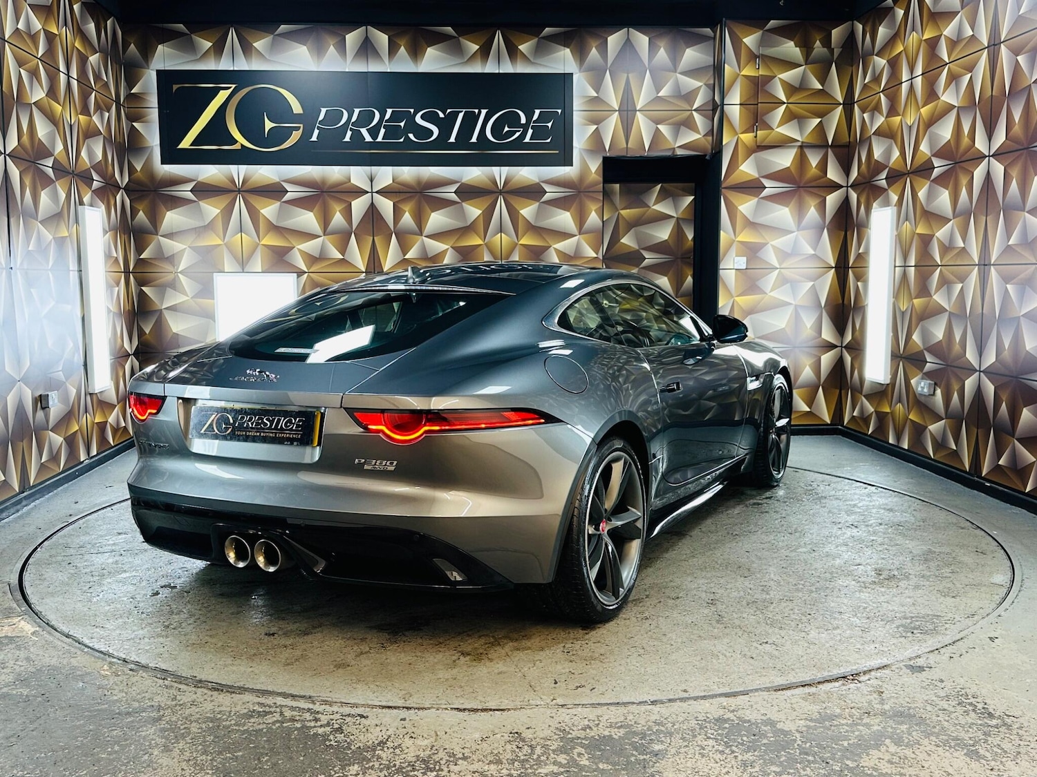 Used Jaguar F-Type 2018 for sale - 76952676: Photo 38