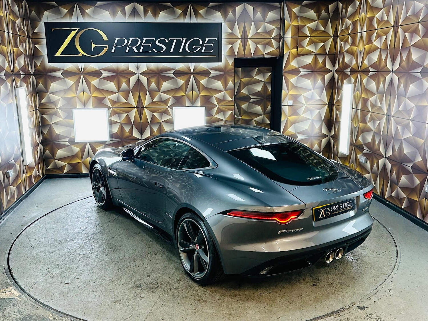 Used Jaguar F-Type 2018 for sale - 76952676: Photo 48