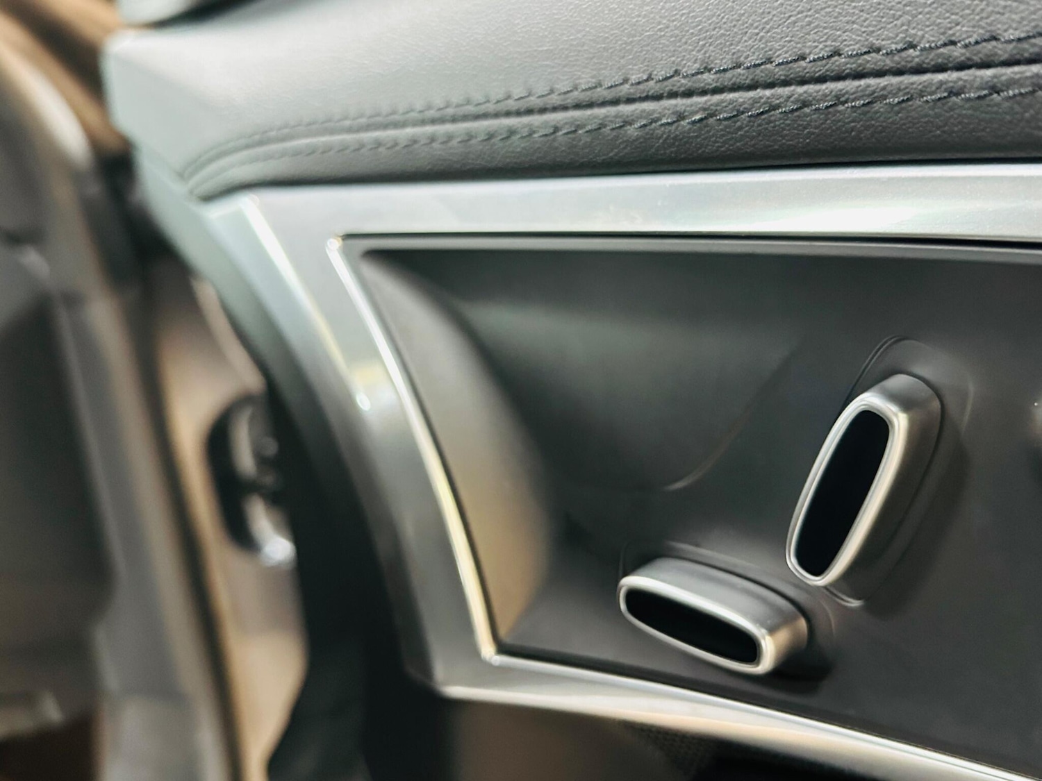 Used Jaguar F-Type 2018 for sale - 76952676: Photo 59