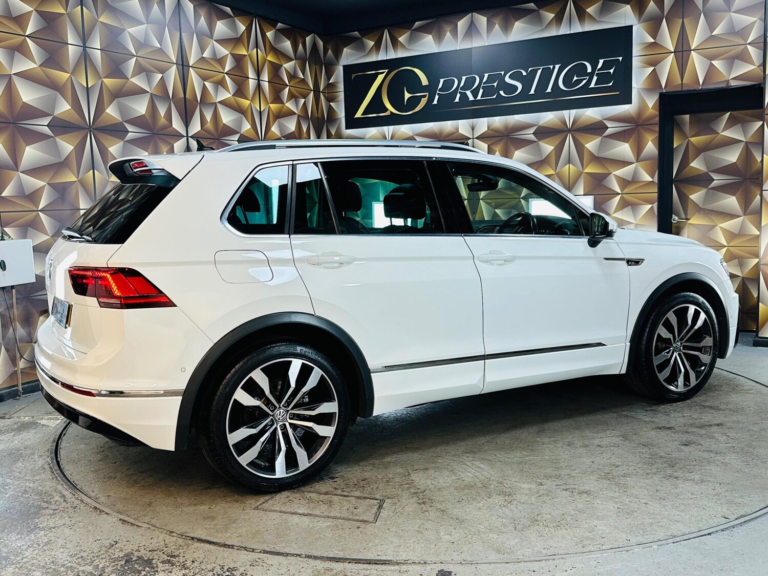 Used Volkswagen Tiguan 2020 for sale - 76189844: Photo 29