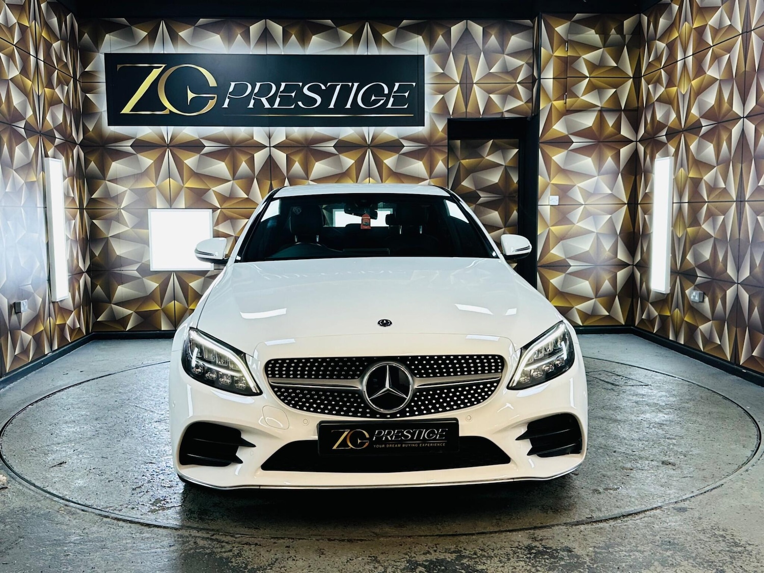 Used Mercedes-Benz C Class 2019 for sale - 76839671: Photo 3