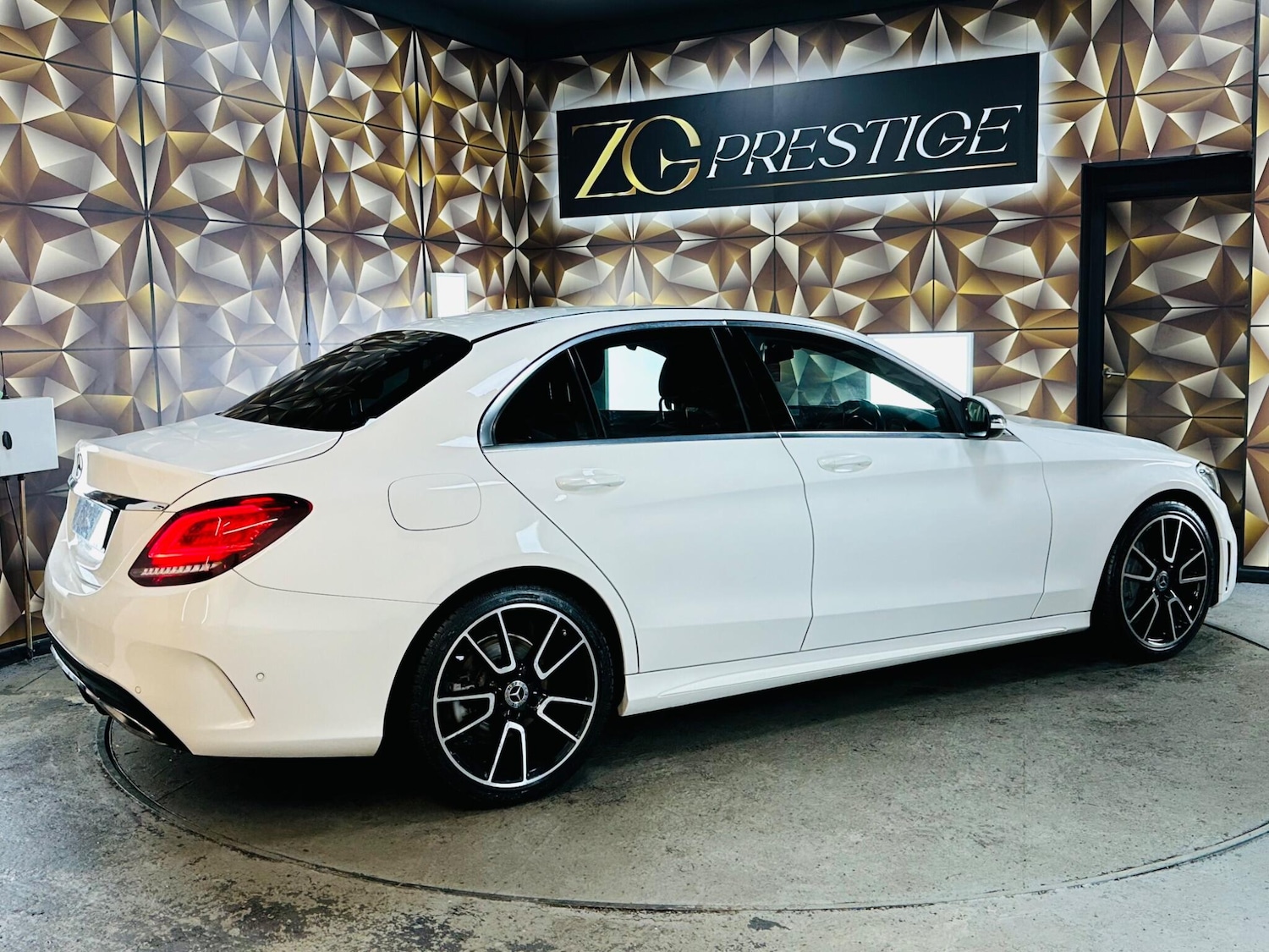 Used Mercedes-Benz C Class 2019 for sale - 76839671: Photo 37