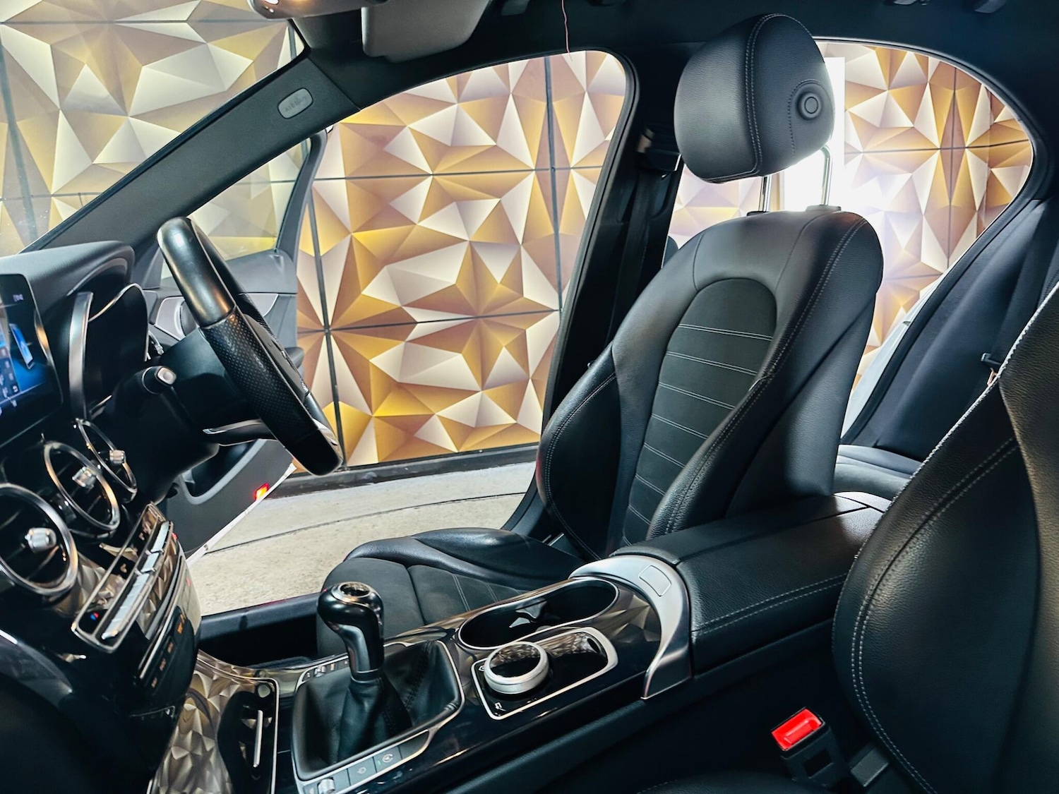 Used Mercedes-Benz C Class 2019 for sale - 76839671: Photo 4