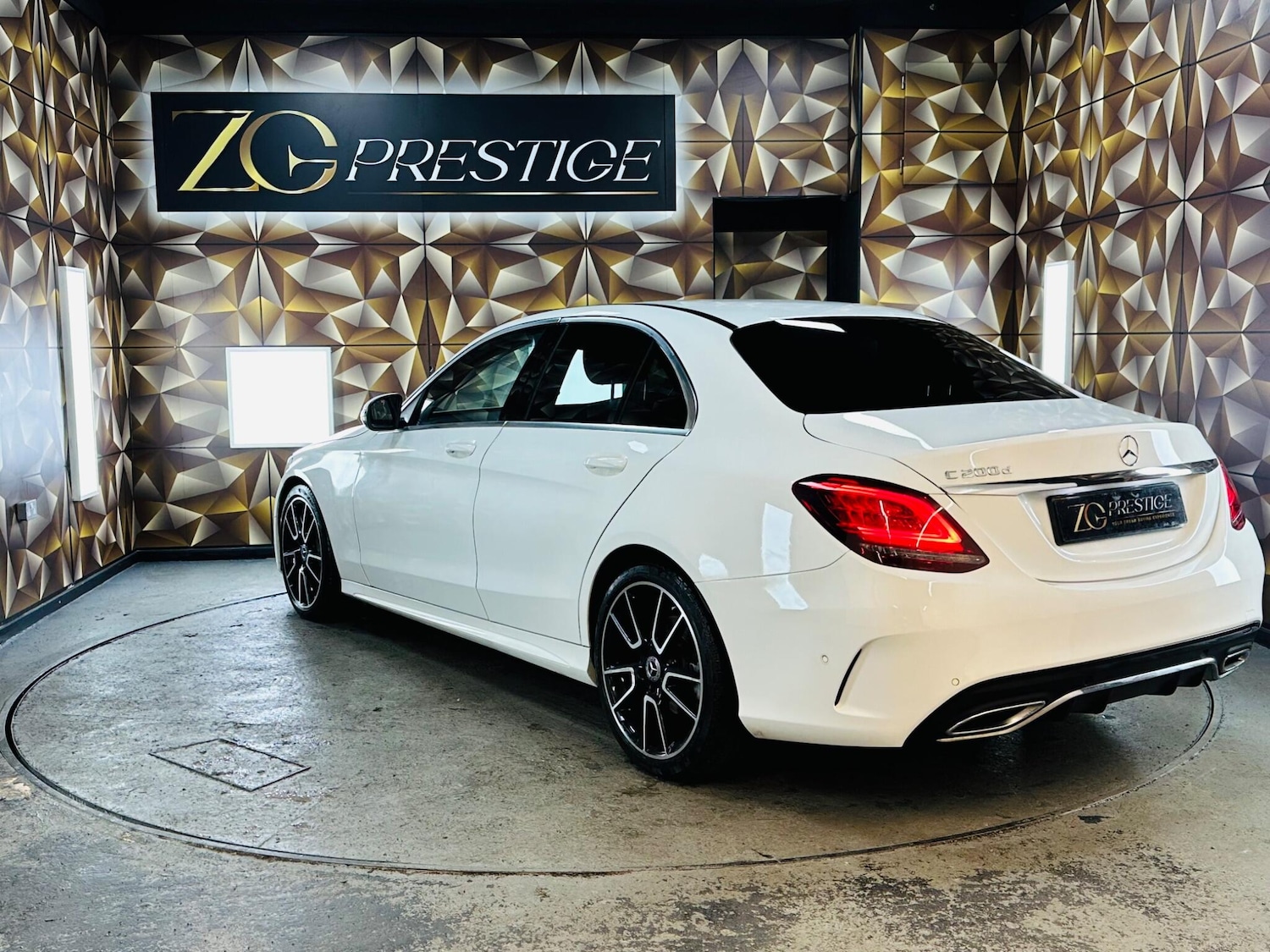Used Mercedes-Benz C Class 2019 for sale - 76839671: Photo 40