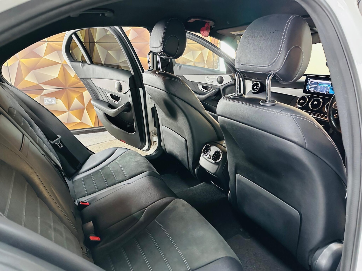 Used Mercedes-Benz C Class 2019 for sale - 76839671: Photo 61