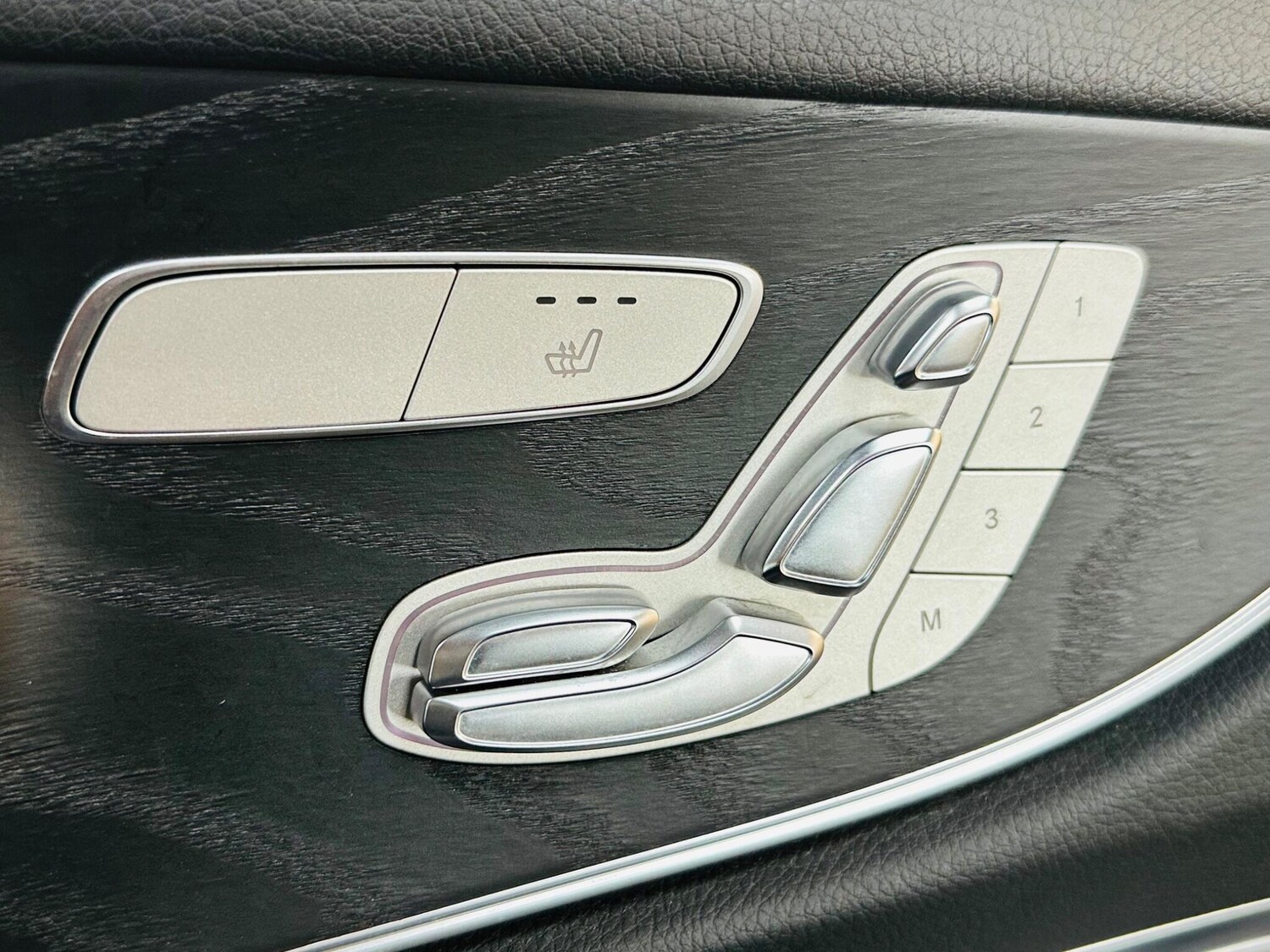 Used Mercedes-Benz E Class 2019 for sale - 77637820: Photo 69