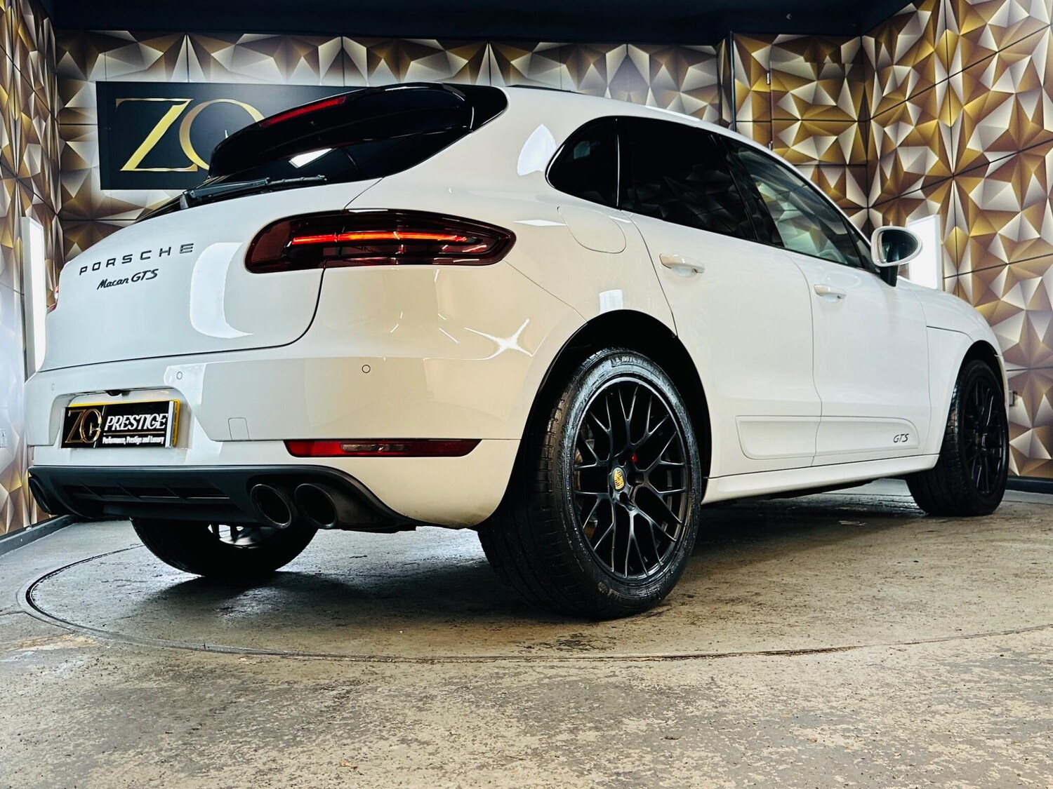 Used Porsche Macan 2016 for sale - 76613307: Photo 40