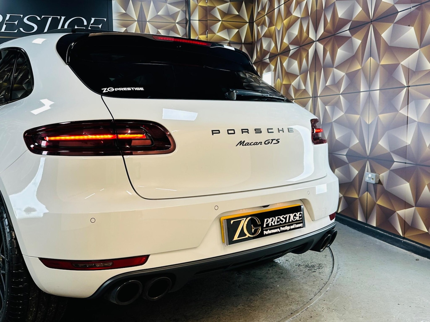 Used Porsche Macan 2016 for sale - 76613307: Photo 43