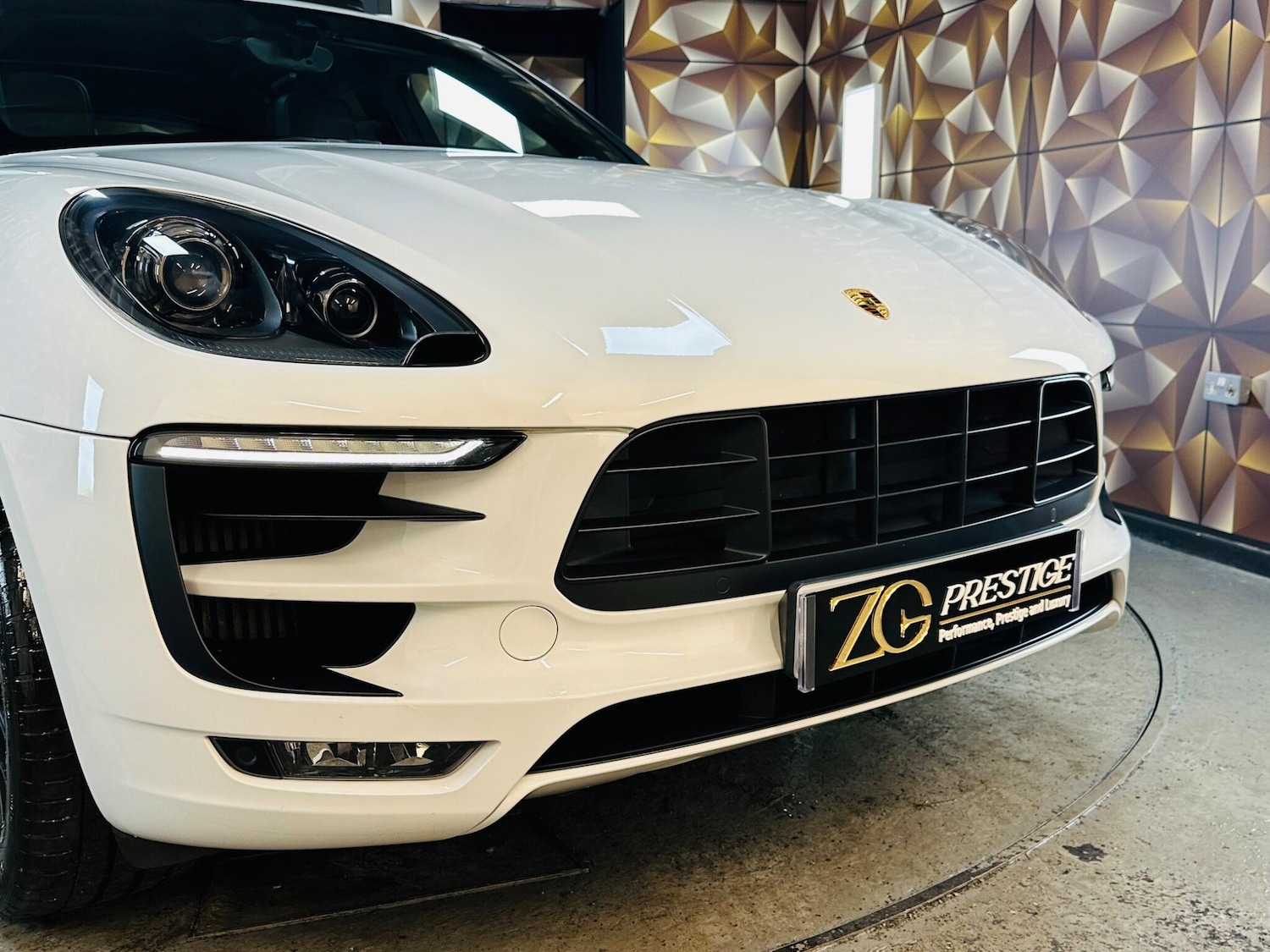 Used Porsche Macan 2016 for sale - 76613307: Photo 44