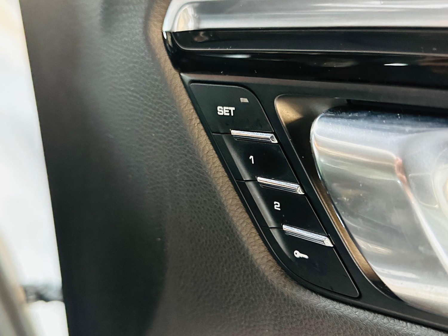 Used Porsche Macan 2016 for sale - 76613307: Photo 65