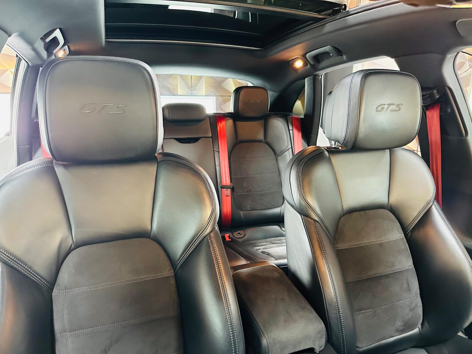 Used Porsche Macan 2016 for sale - 76613307: Photo 74