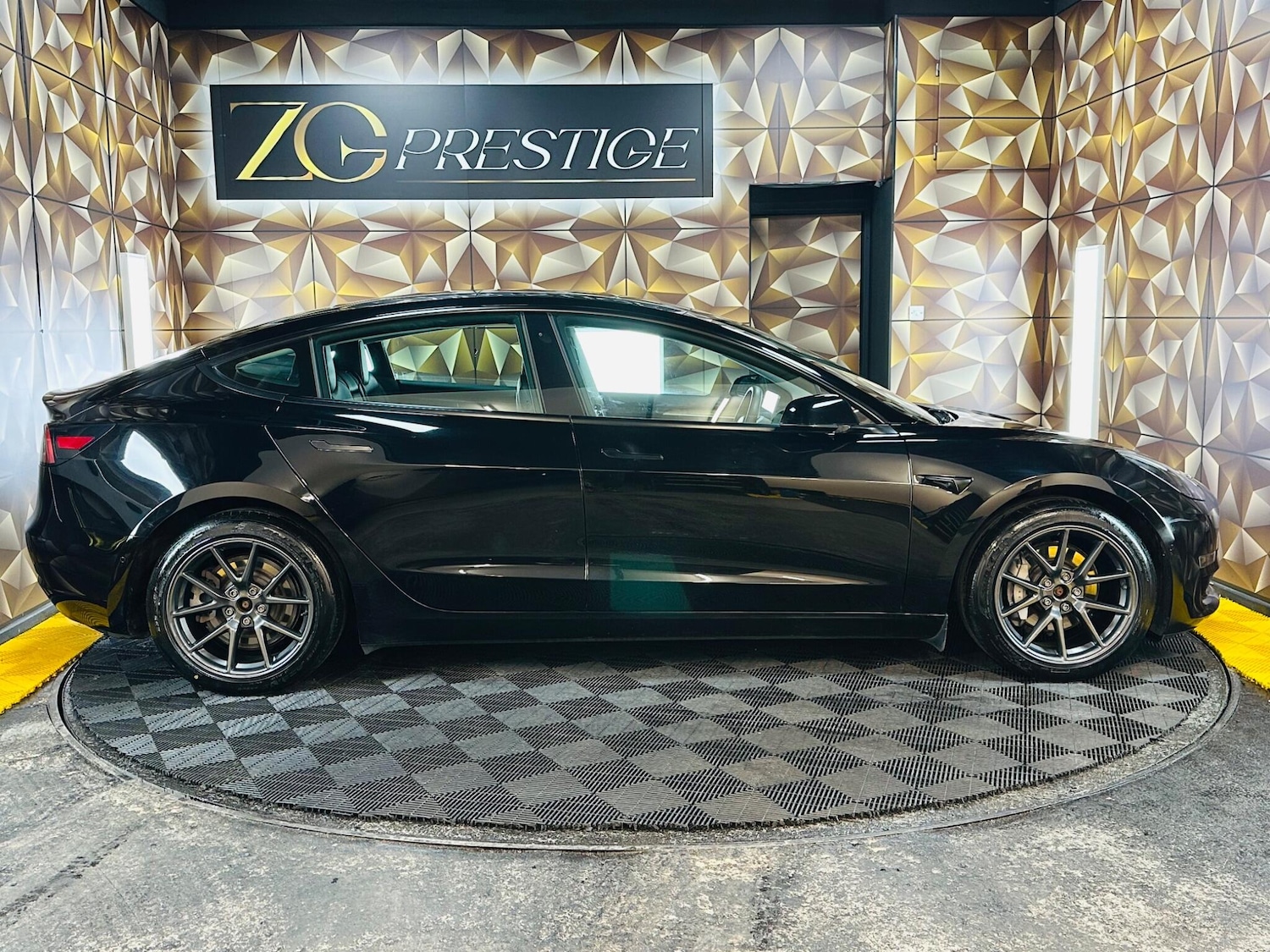 Used Tesla Model 3 2021 for sale - 78019344: Photo 9