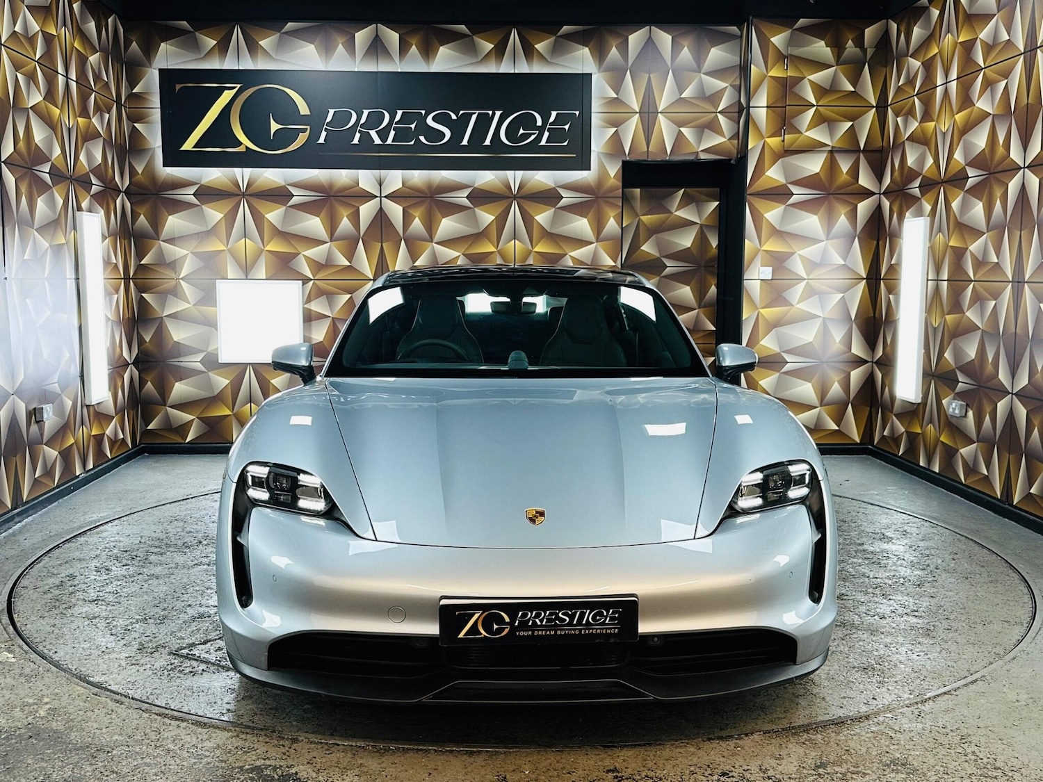 Used Porsche Taycan 2021 for sale - 76964858: Photo 5