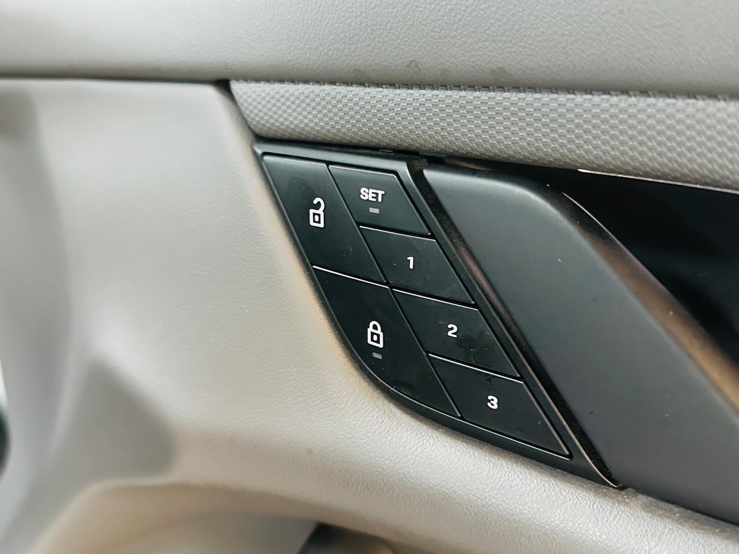 Used Porsche Taycan 2021 for sale - 76964858: Photo 61