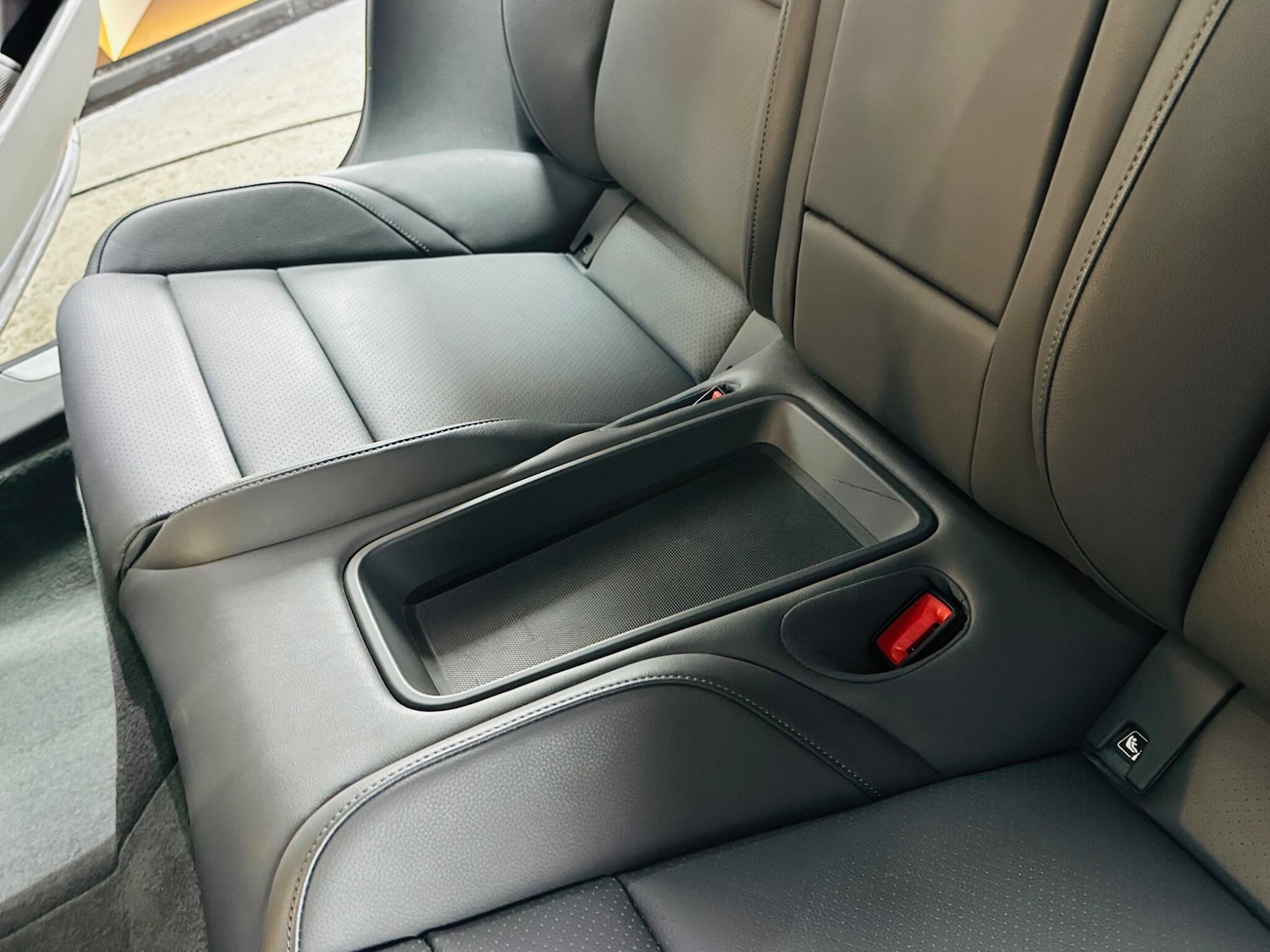 Used Porsche Taycan 2021 for sale - 76964858: Photo 65