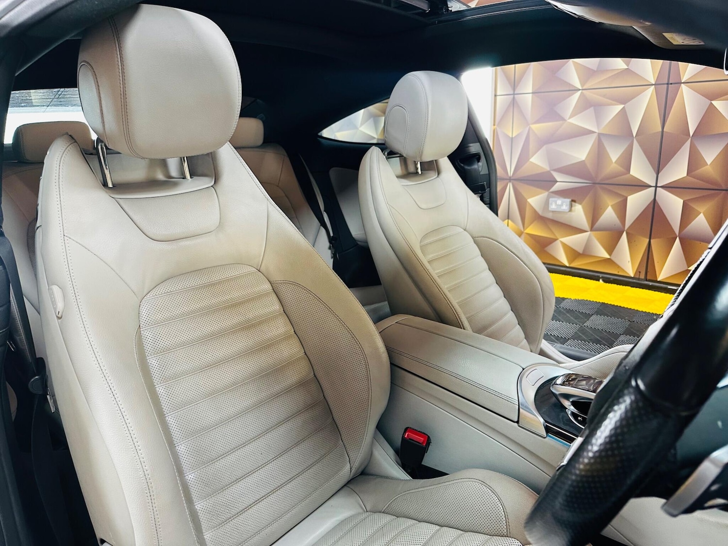 Used Mercedes-Benz C Class 2017 for sale - 78127869: Photo 10