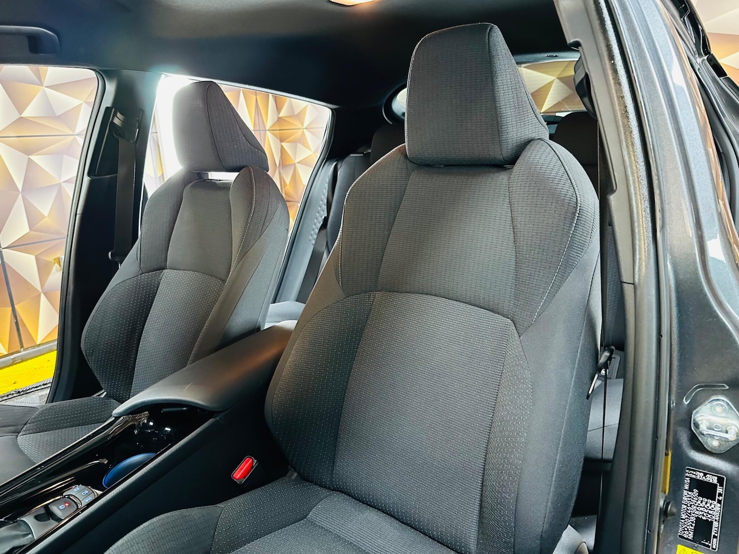 Used Toyota C-HR 2019 for sale - 78101019: Photo 18