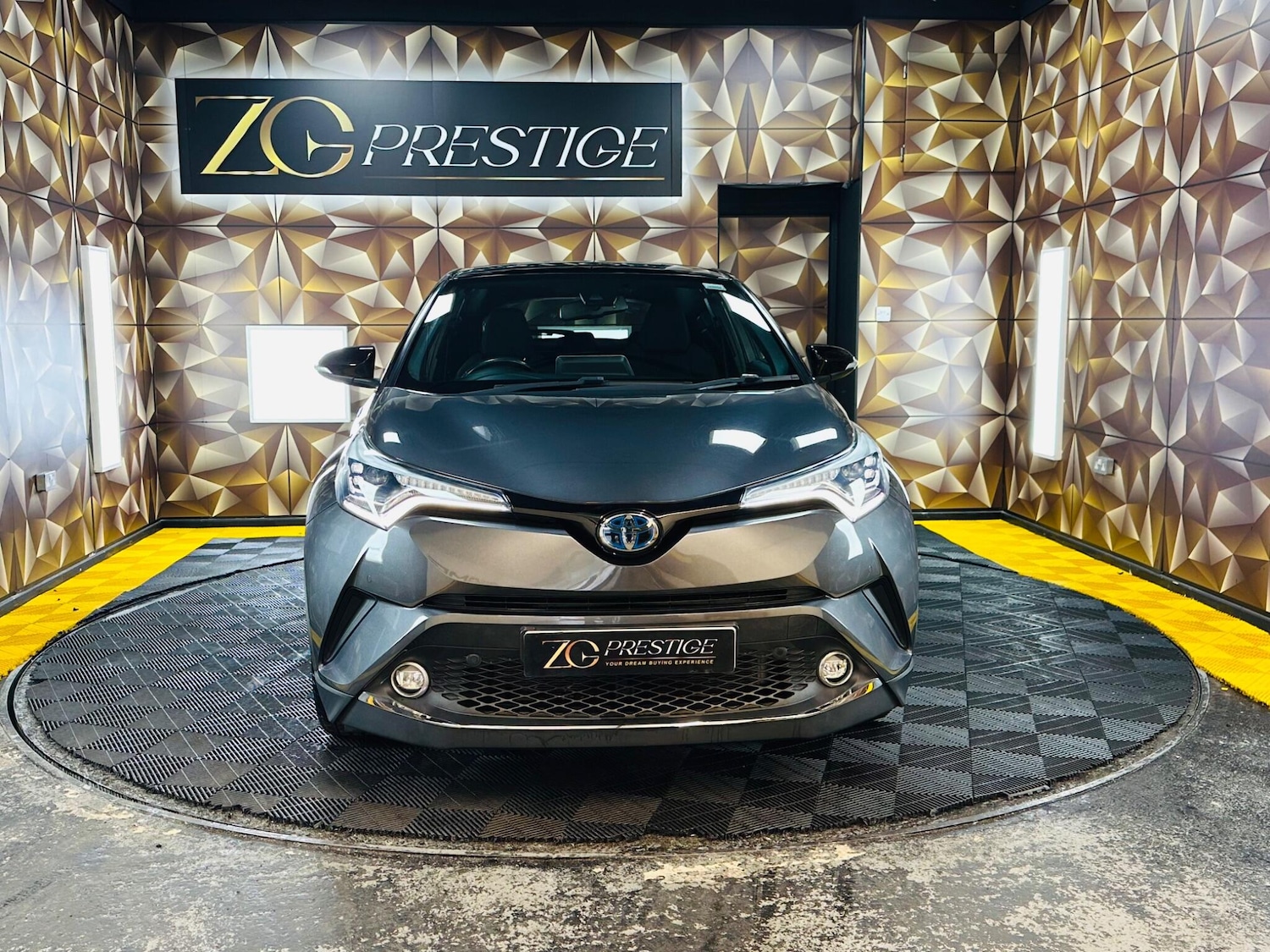 Used Toyota C-HR 2019 for sale - 78101019: Photo 3