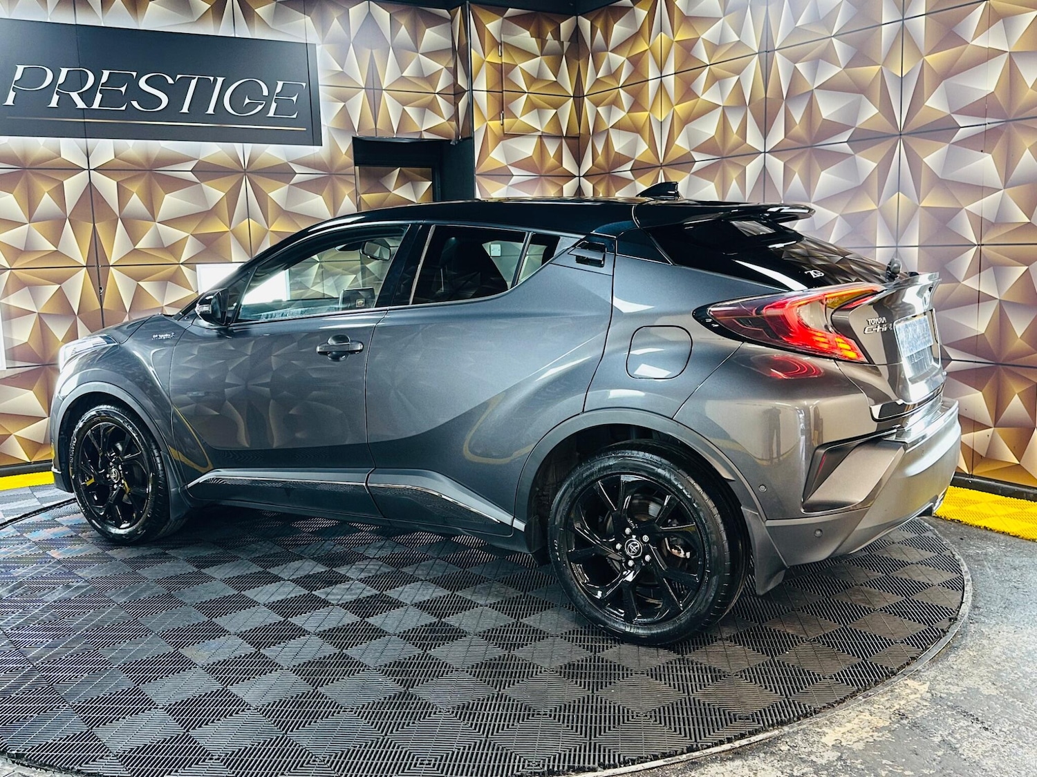 Used Toyota C-HR 2019 for sale - 78101019: Photo 35