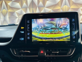 Used Toyota C-HR 2019 for sale - 78101019: Photo