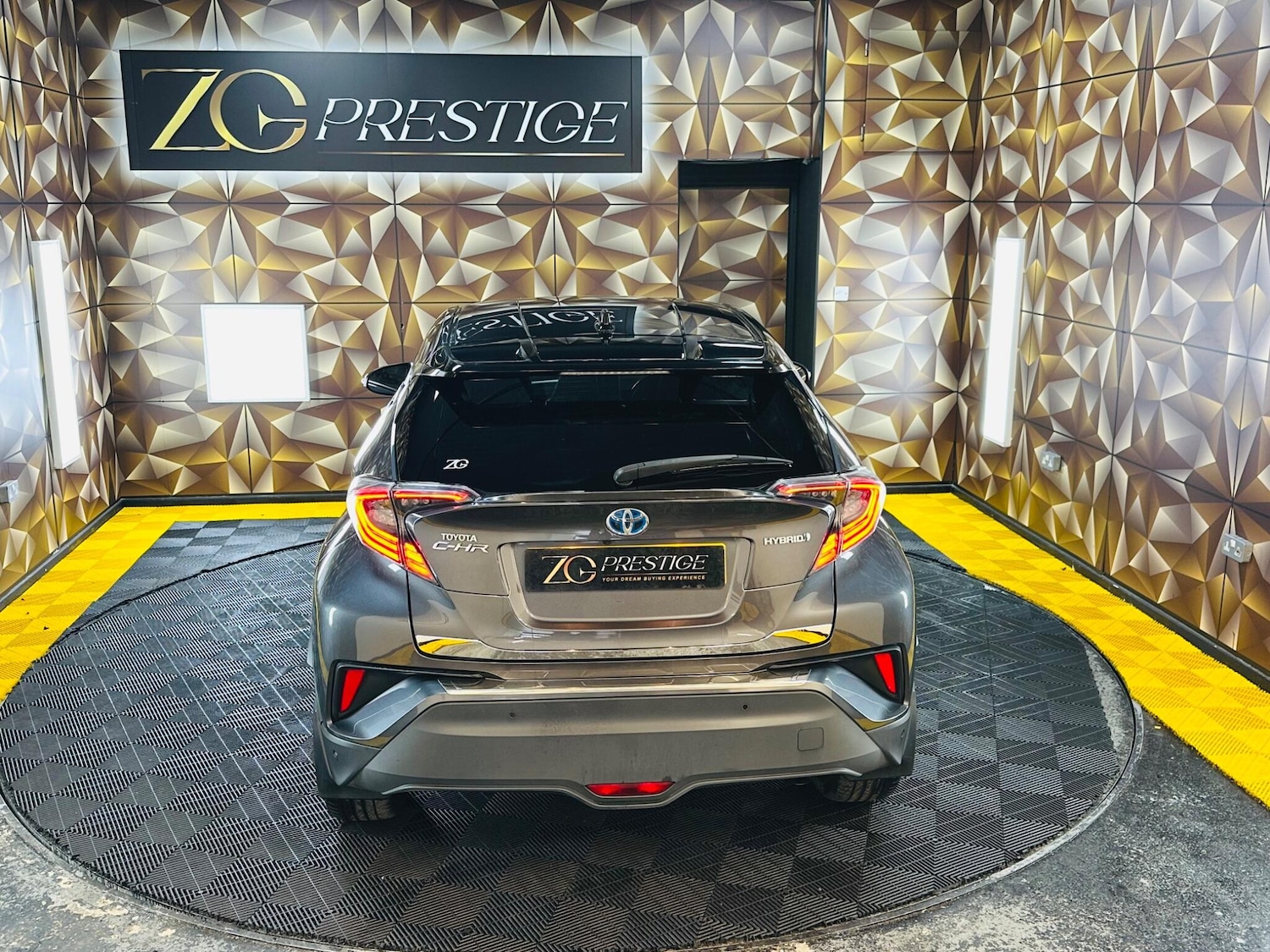 Used Toyota C-HR 2019 for sale - 78101019: Photo 5